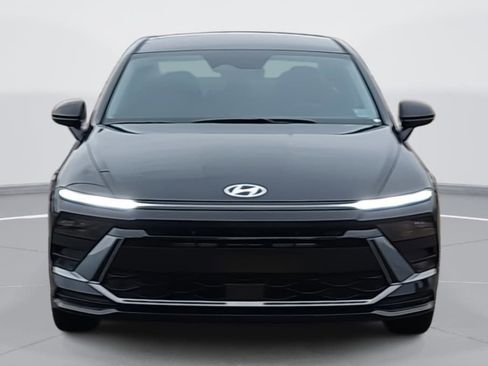 Certified 2025 Hyundai Sonata SE image 2