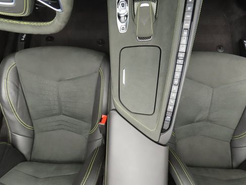 Used 2023 Chevrolet Corvette Stingray Premium Conv w/ Z51 Performance Package image 17