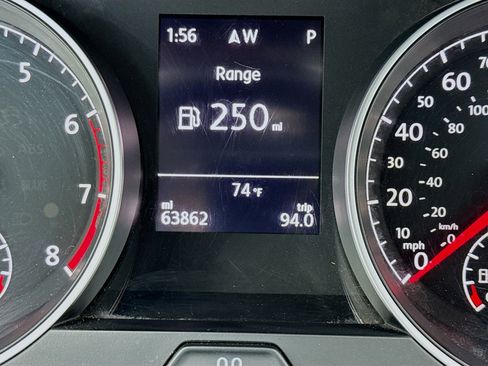 Used 2016 Volkswagen Golf Limited Edition FWD image 8