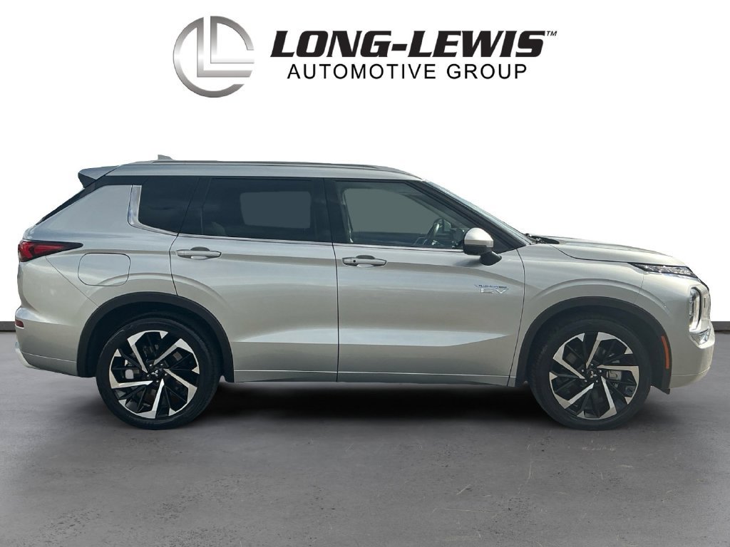 Used 2023 Mitsubishi Outlander SEL AWD/4WD image 8