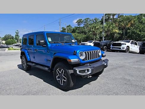 New 2026 Jeep Wrangler Unlimited Sahara w/ Technology Group AWD/4WD image 37