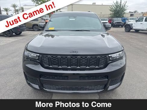 Certified 2023 Jeep Grand Cherokee L Altitude AWD/4WD image 9
