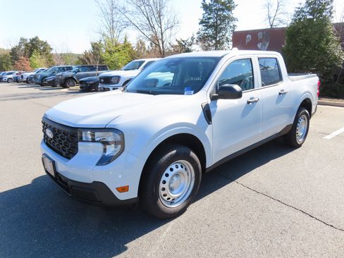 New 2026 Ford Maverick XL w/ Equipment Group 101A AWD/4WD image 3