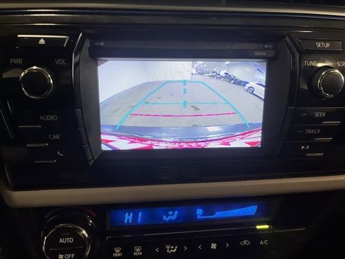 Used 2015 Toyota Corolla L image 28