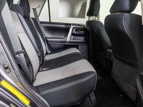 Used 2015 Toyota 4Runner SR5 image 39