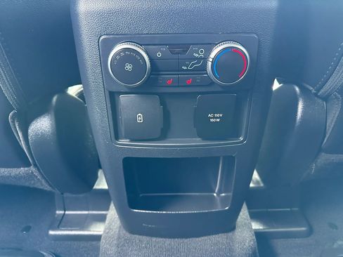 Used 2021 Ford Explorer Limited w/ Equipment Group 301A image 35