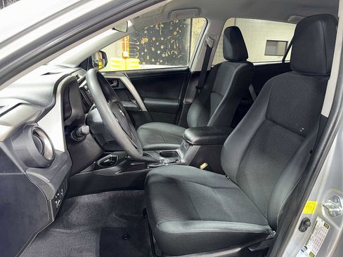 Used 2016 Toyota RAV4 LE AWD/4WD image 15