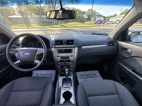 Used 2010 Ford Fusion SE FWD image 9