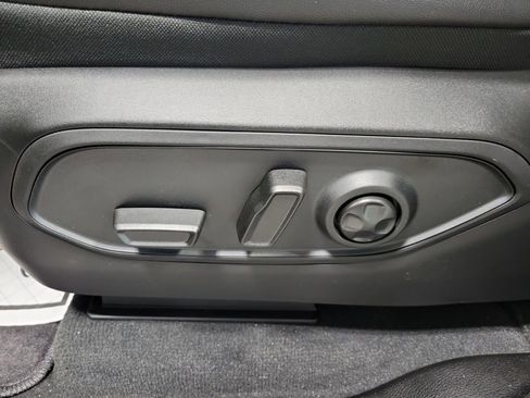 New 2025 Jeep Grand Cherokee L Limited image 19