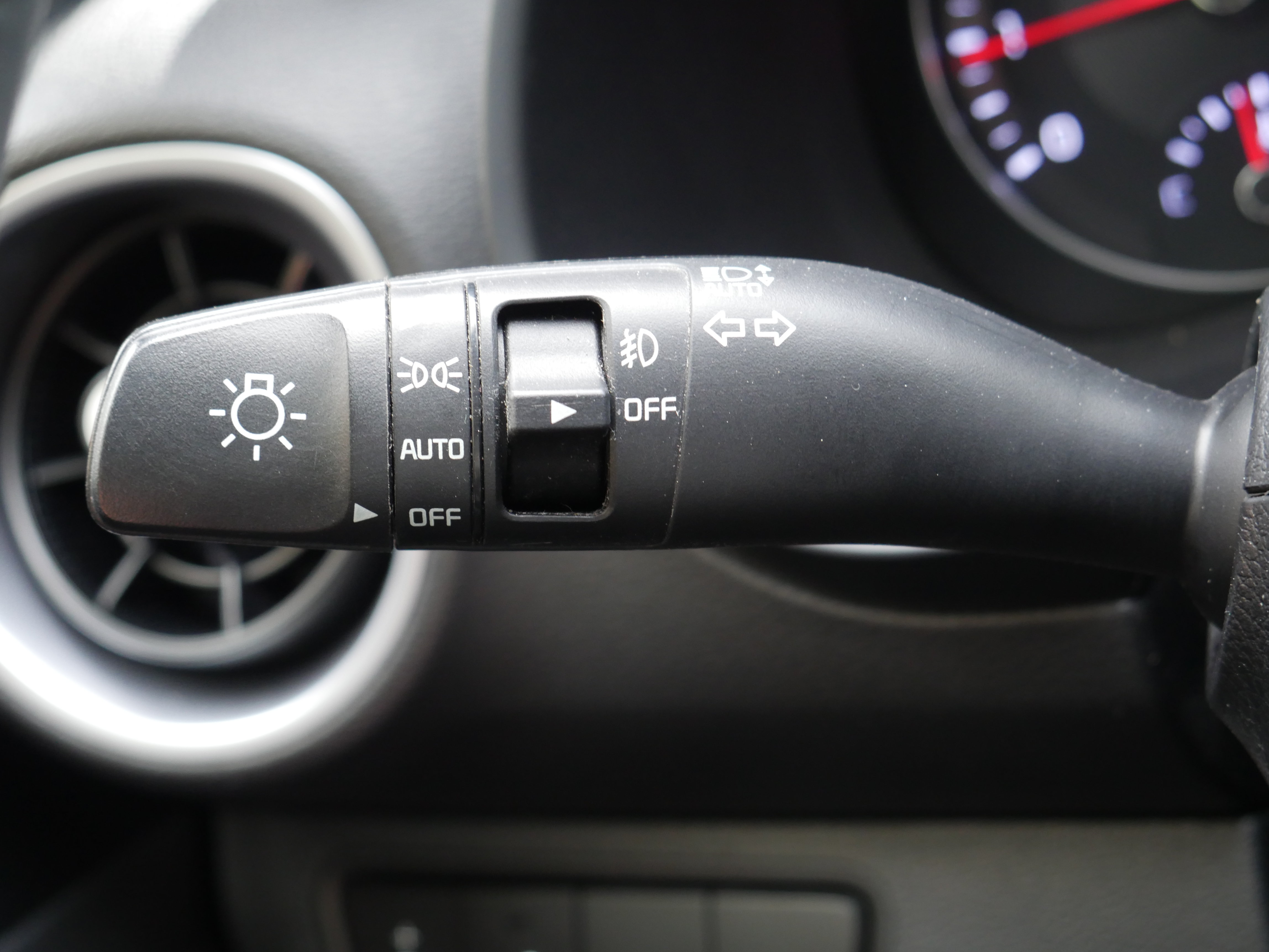 Used 2023 Kia Forte GT-Line w/ GT-Line Premium Package FWD image 28