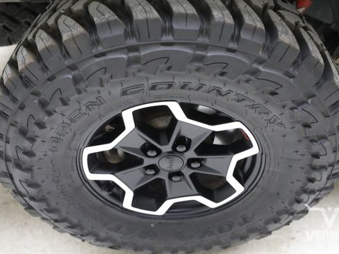 Used 2020 Jeep Gladiator Rubicon AWD/4WD image 29