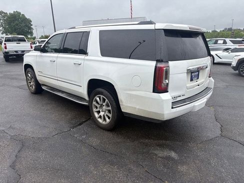 Used 2019 GMC Yukon XL Denali AWD/4WD image 5