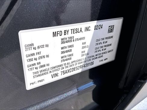 Used 2024 Tesla Model X AWD/4WD image 34
