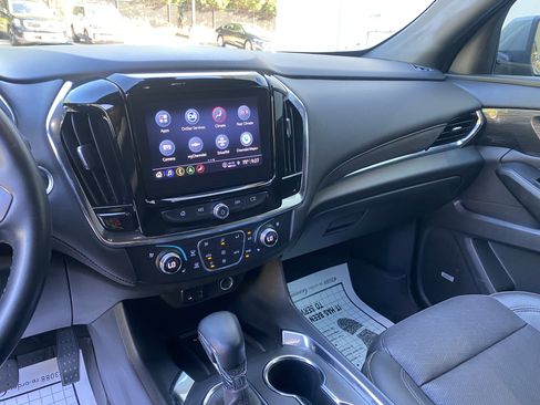 Used 2023 Chevrolet Traverse High Country FWD image 23