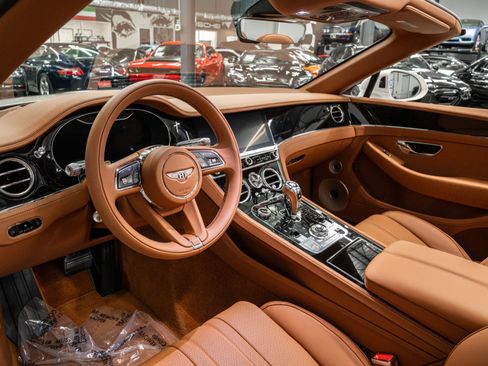Used 2024 Bentley Continental GT Mulliner AWD/4WD image 13