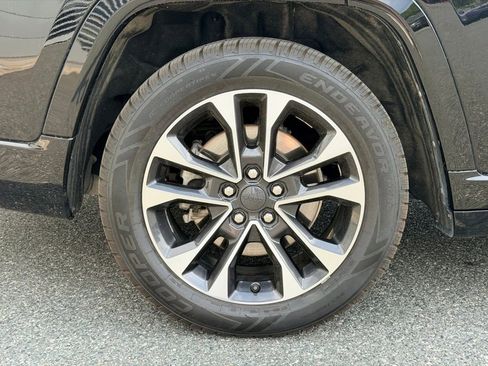 Used 2022 Jeep Grand Cherokee L Overland w/ Advanced Protech Group III AWD/4WD image 26