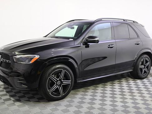 Used 2025 Mercedes-Benz GLE 350 4MATIC image 2