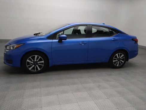 Used 2024 Nissan Versa SV w/ Trunk Package image 2