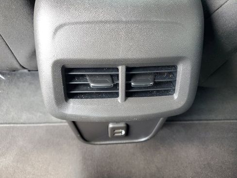 Used 2022 Chevrolet Equinox LT image 11