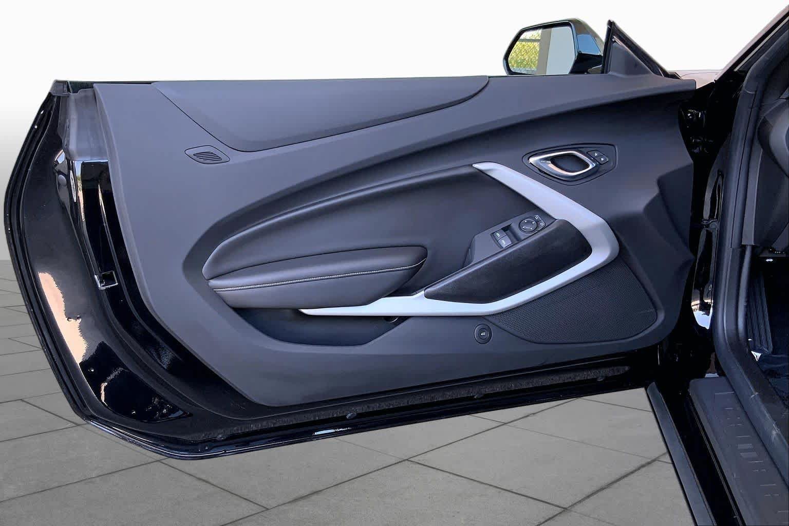 Used 2021 Chevrolet Camaro SS RWD image 22
