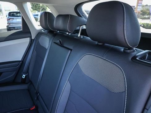 New 2025 Volkswagen Taos SE image 34