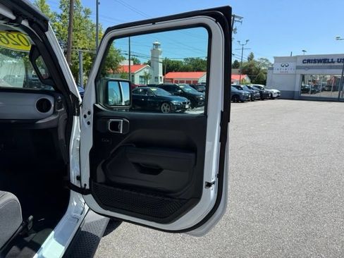 Used 2026 Jeep Wrangler Sport AWD/4WD image 20