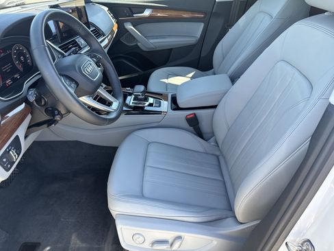 Used 2023 Audi Q5 2.0T Premium Plus w/ Premium Plus Package AWD/4WD image 5