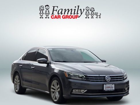 Used 2018 Volkswagen Passat 2.0T SE FWD image 2