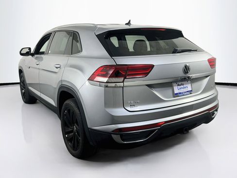 Used 2023 Volkswagen Atlas Cross Sport SE AWD/4WD image 7