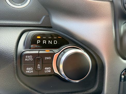 Used 2019 RAM 1500 Big Horn AWD/4WD image 19