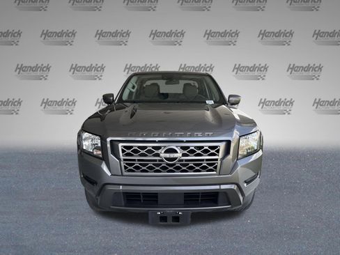 Used 2022 Nissan Frontier SV w/ Technology Package RWD image 3