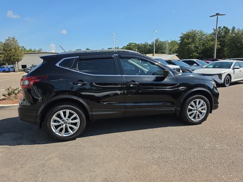 Used 2021 Nissan Rogue Sport SV AWD/4WD image 9