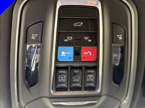 Used 2026 Jeep Grand Cherokee Limited w/ Limited Altitude Package AWD/4WD image 21