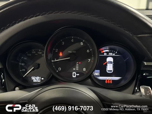 Used 2022 Porsche Macan w/ Premium Package Plus AWD/4WD image 34