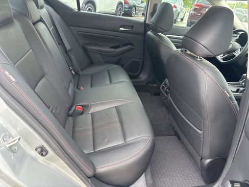 Used 2023 Nissan Altima 2.0 SR FWD image 23