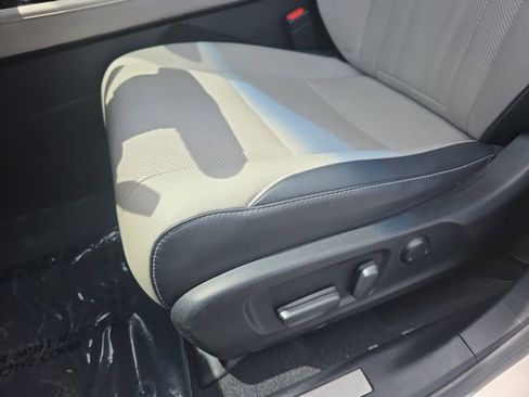 Used 2019 Lexus RX 350L AWD w/ Premium Package image 30