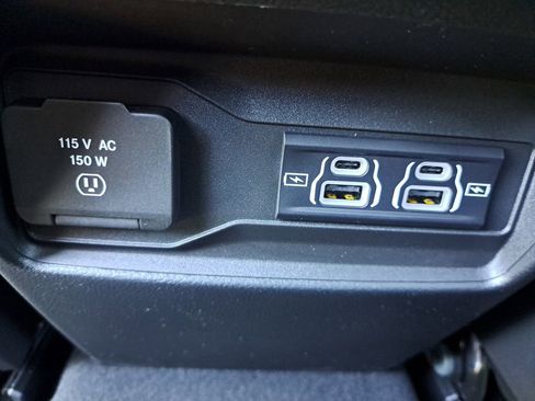 New 2025 Jeep Grand Cherokee Altitude image 6