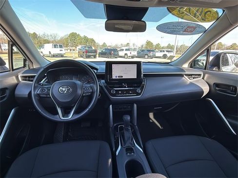 Certified 2023 Toyota Corolla Cross LE image 20