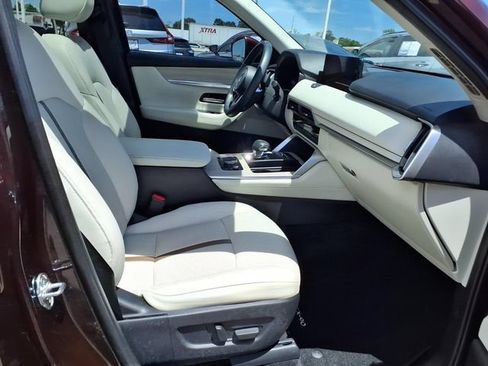 Certified 2024 MAZDA CX-90 Plug-In Hybrid w/ Premium Plus AWD/4WD image 18
