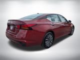 Used 2024 Nissan Altima 2.5 SV image 3