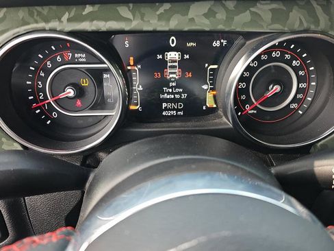 Used 2019 Jeep Wrangler Unlimited Rubicon AWD/4WD image 13