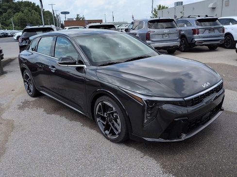 New 2026 Kia K4 GT-Line FWD image 1