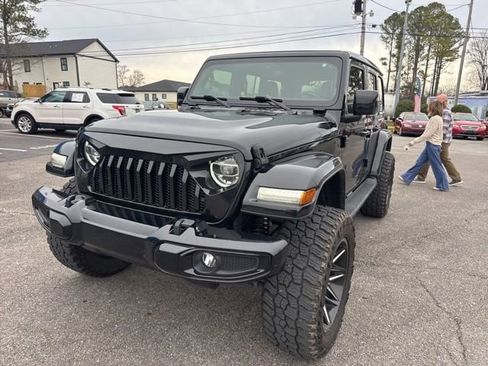 Used 2021 Jeep Wrangler Unlimited Sahara image 3