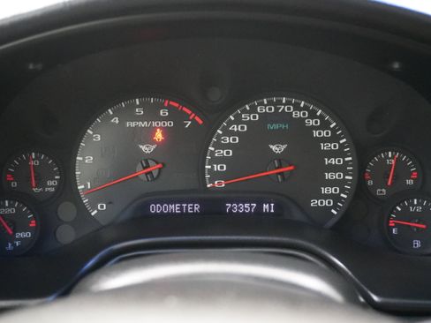 Used 2004 Chevrolet Corvette Convertible w/ Preferred Equipment Group image 20