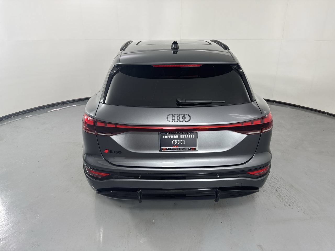 Used 2025 Audi SQ6 e-tron Premium Plus w/ Premium Plus AWD/4WD image 33
