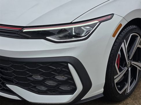 New 2025 Volkswagen GTI SE image 6