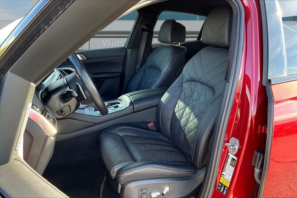 Used 2023 BMW X6 xDrive40i w/ M Sport Package AWD/4WD image 21