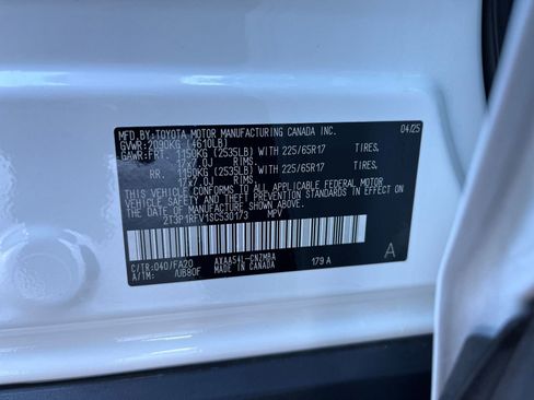 Used 2025 Toyota RAV4 XLE image 29