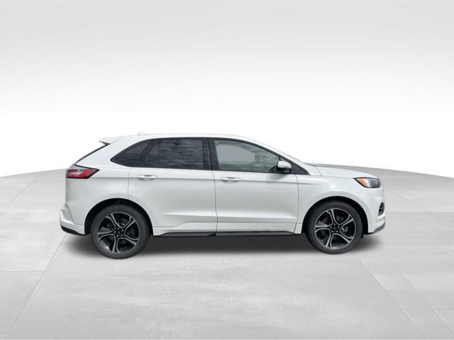 Used 2020 Ford Edge ST w/ Cold Weather Package AWD/4WD image 6