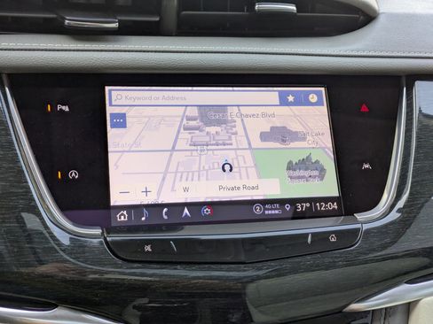 Used 2023 Cadillac XT6 Premium Luxury image 21